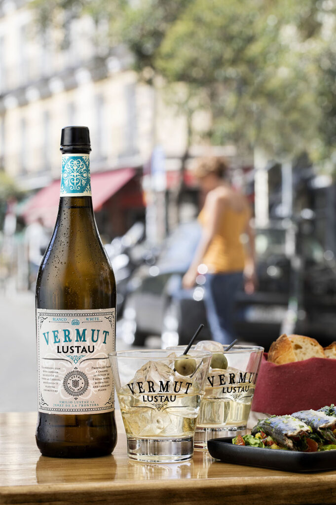 Vermut Blanco en terraza